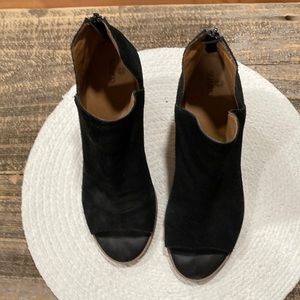 Susina black suede heeled booties with peep toe size 9